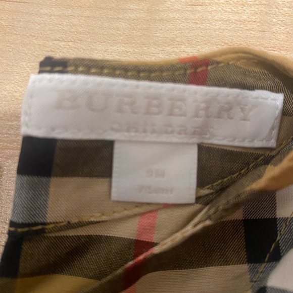 Burberry baby dress 9 months Like new - Picture 2 of 2